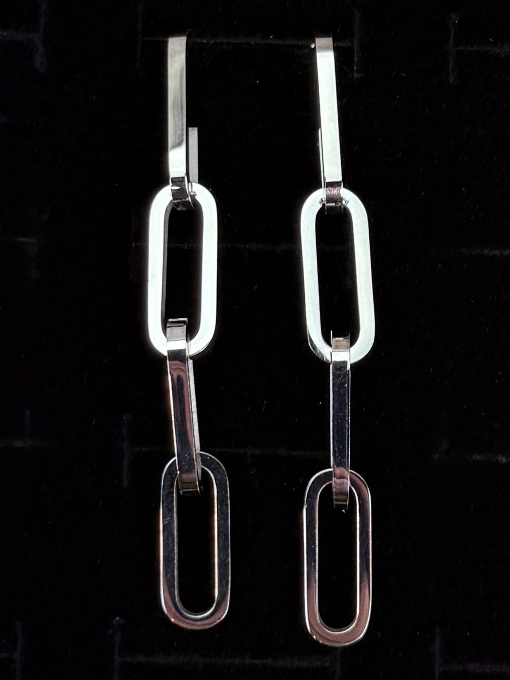 Silvertone Metal Chain Link modernness pierced earrings